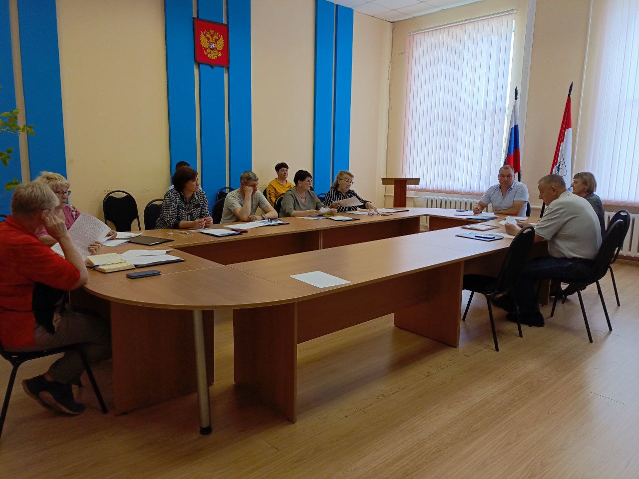 Сегодня 04 июня 2025 года  в малом зале администрации муниципального района состоялось очередное заседание Совета депутатов Шимского городского поселения.