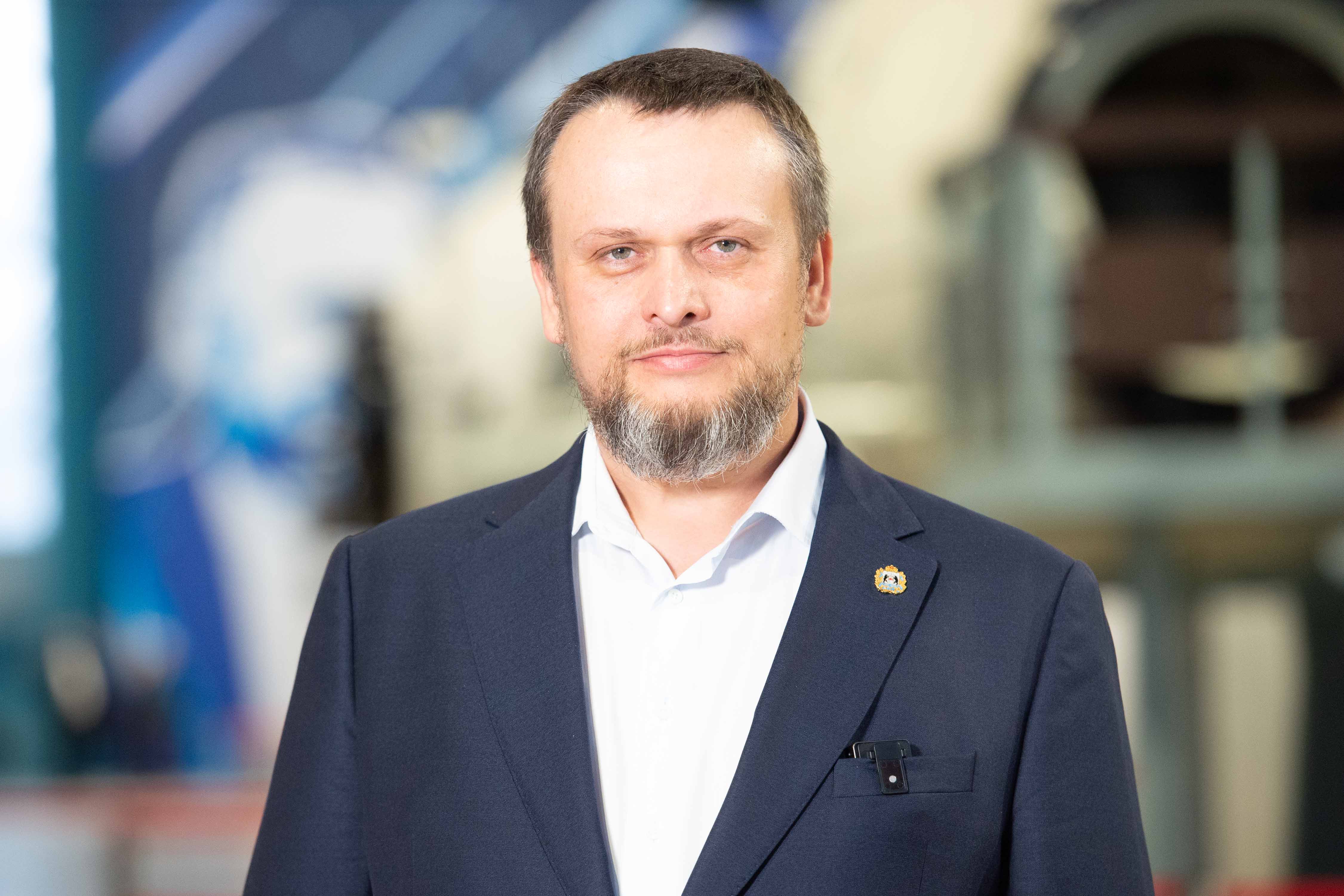 Сегодня День рождения празднует Губернатор Новгородской области Андрей Сергеевич Никитин.